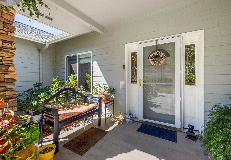 10046 Dowitcher Rd, Klamath Falls, OR 97601 | Zillow