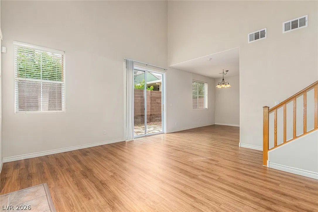 3 bed, 2.5 bath, 1732 sqft, $2,145 — Photo 4