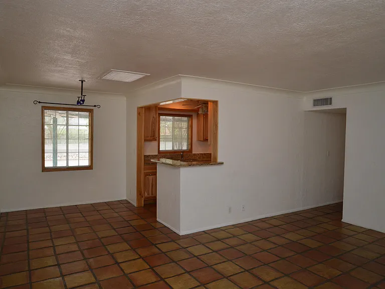 223 N Bentley Ave — Photo 3
