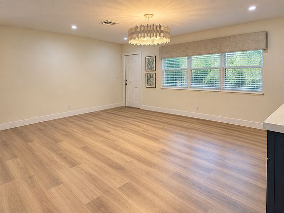 5th image of 340 SE 4th St