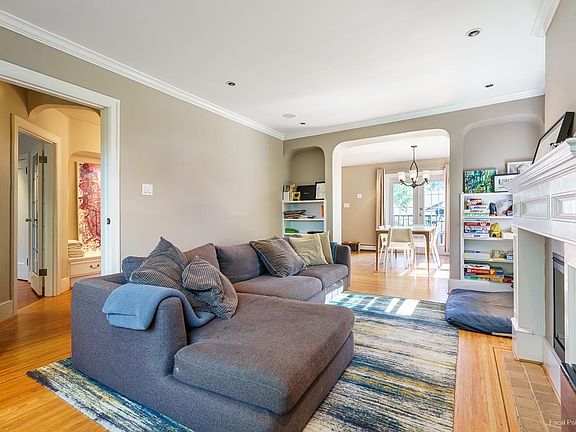 3rd image of 2896 W 41st Ave