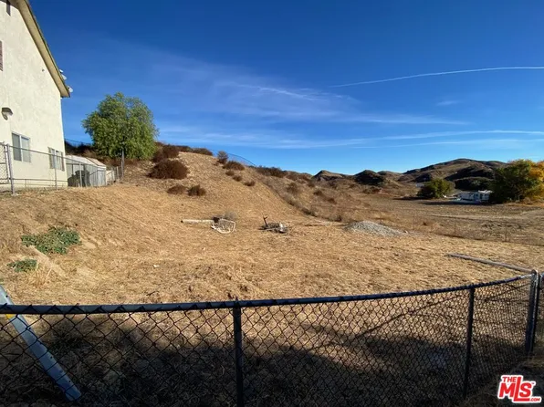 0 Trevyelon St, Castaic, CA 91384