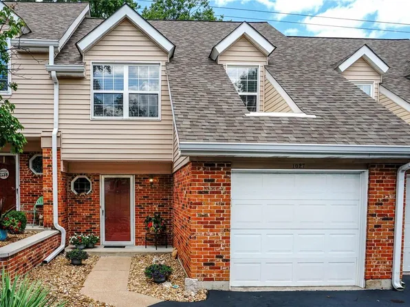 1027 Pocono Trl, Ballwin, MO 63021