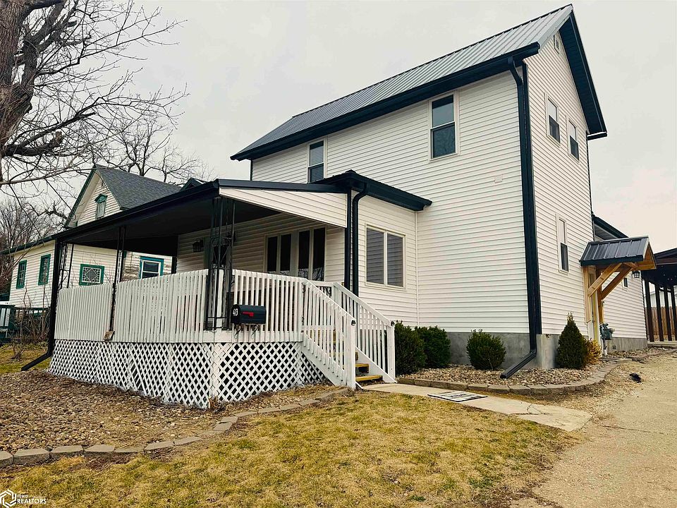 1st image of 413 SW 3rd St