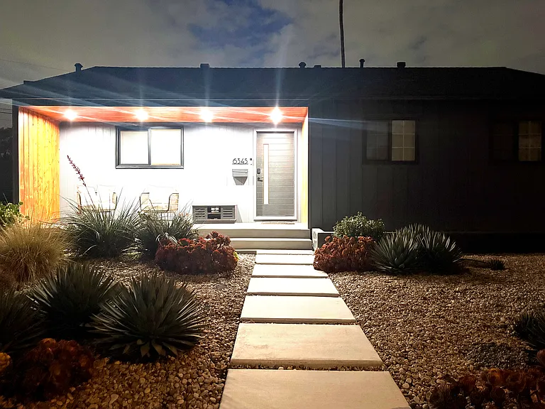 6345 E Vernon St — Photo 44