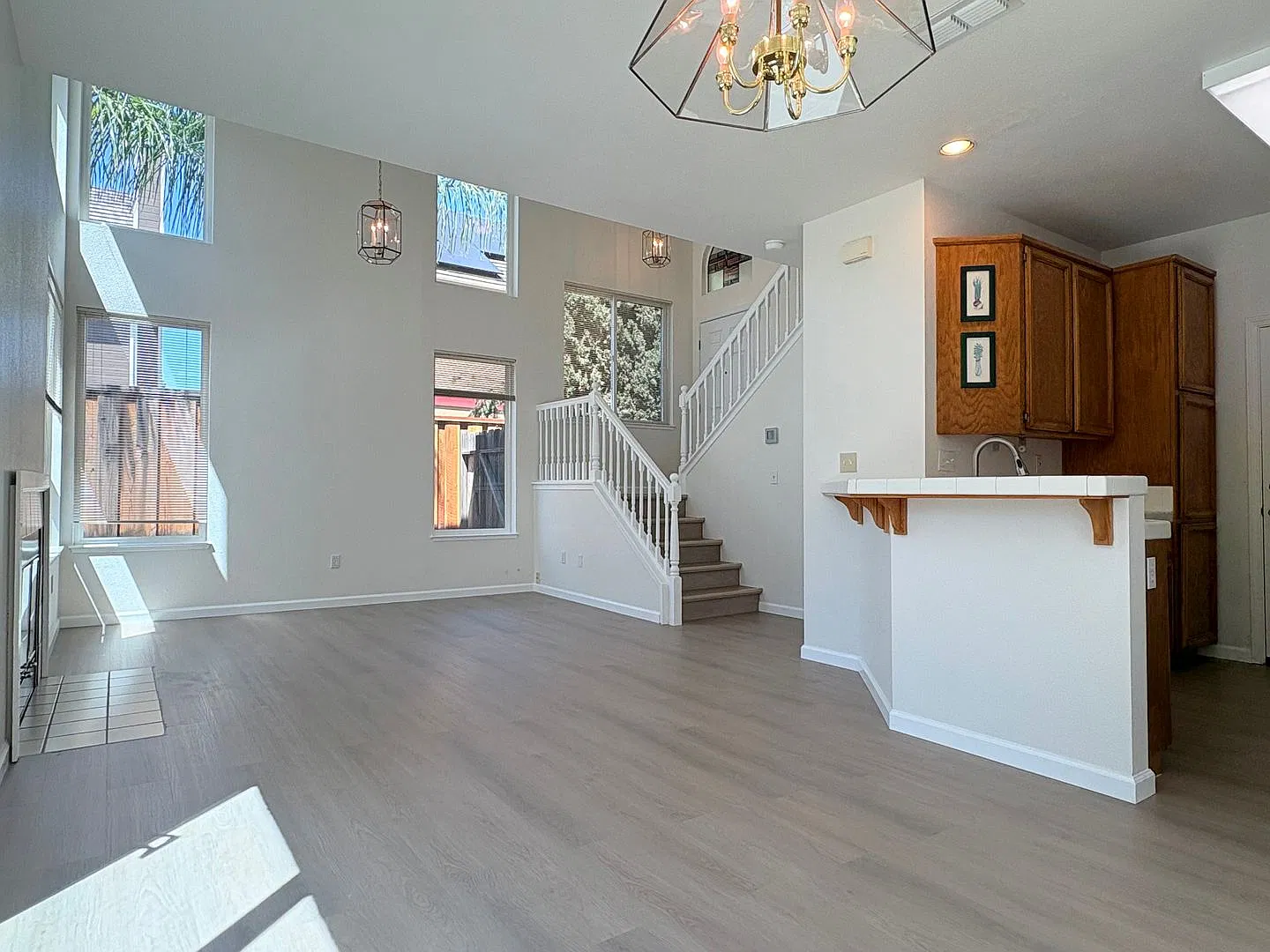 By Showing Only! Cute 3 Bedroom 2.5 Bath Home In Brentwood — Photo 2