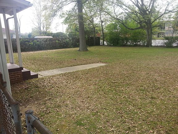 Fenced Backyard directly behind Gadsden State Community College