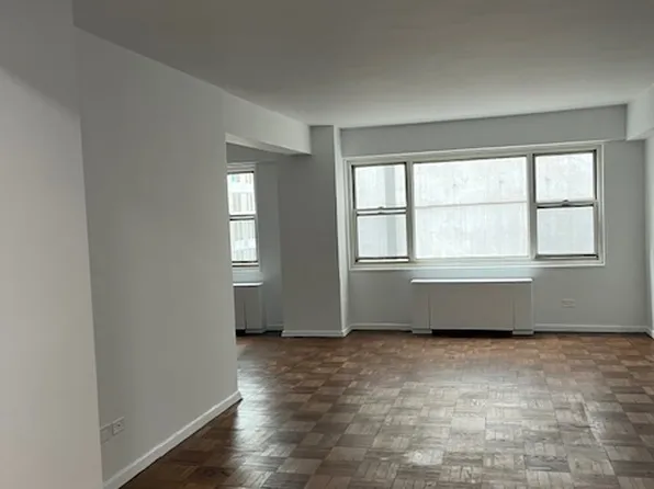 100 W 57th St, New York, NY