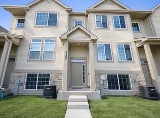 235 Regency Ct, Wauconda, IL