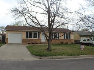 914 Pheasant Rdg, Emporia, KS 66801
