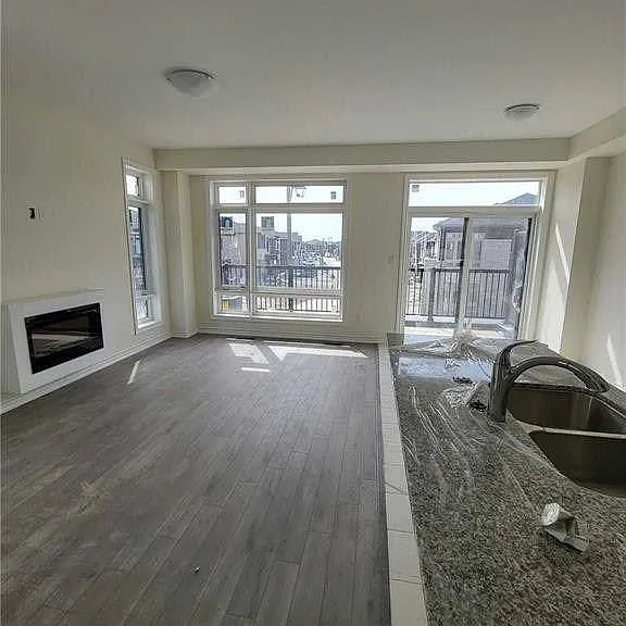 625 Fogal Rd — Photo 4
