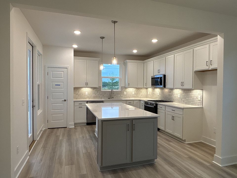 1st image of 506 Scarlet Oak Dr Lot 17