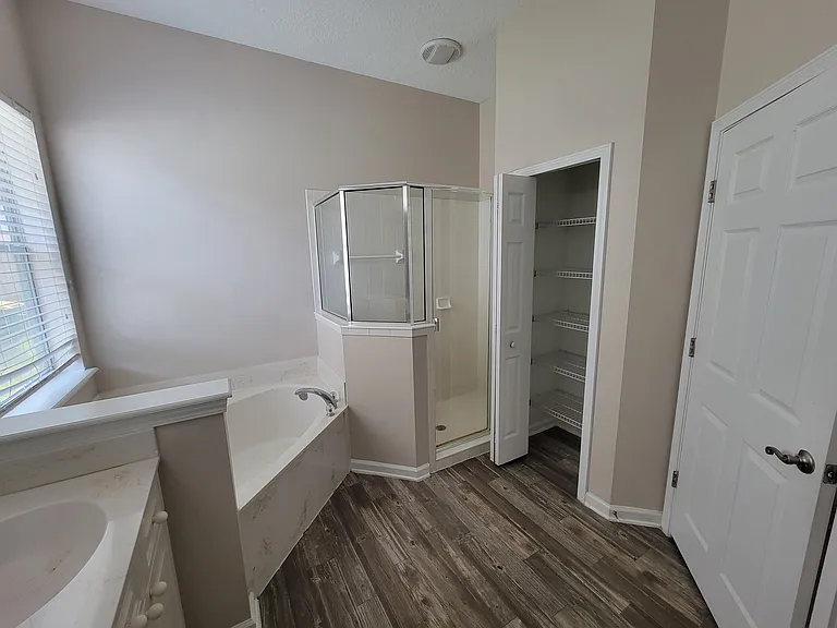 6319 Endelstow Ln — Photo 28