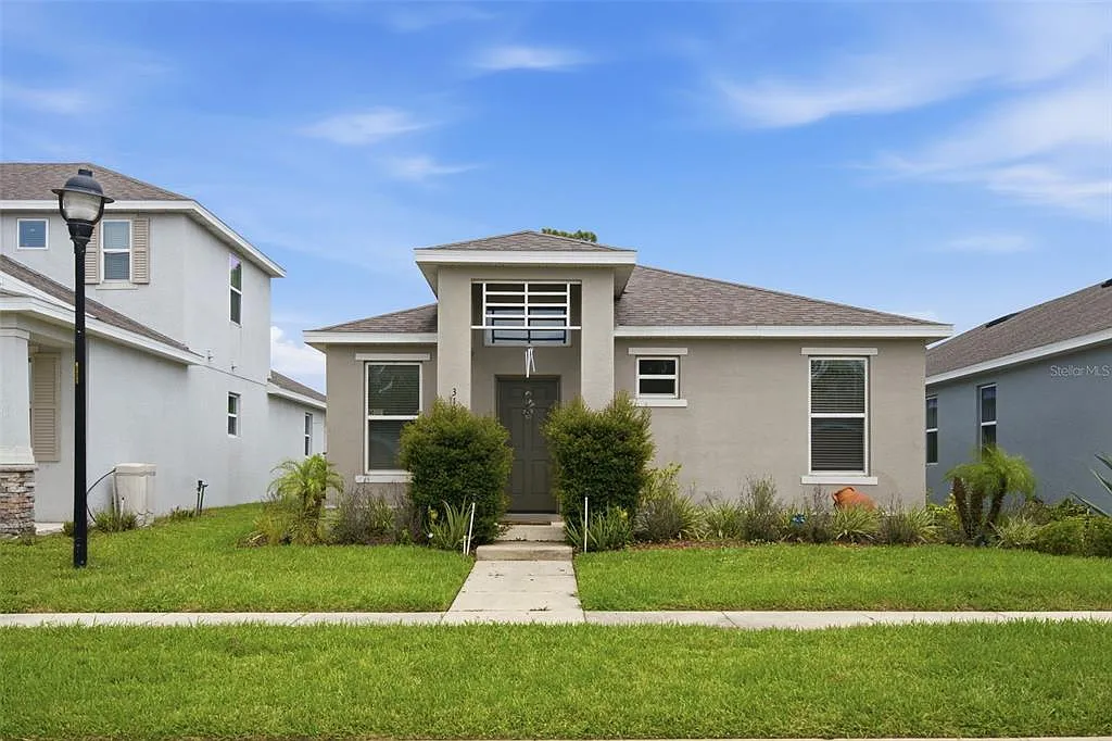 3 bed, 2.0 bath, 1542 sqft, $1,850 — Photo 1