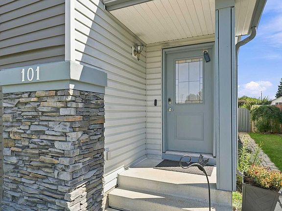 2nd image of 101 Jewell St