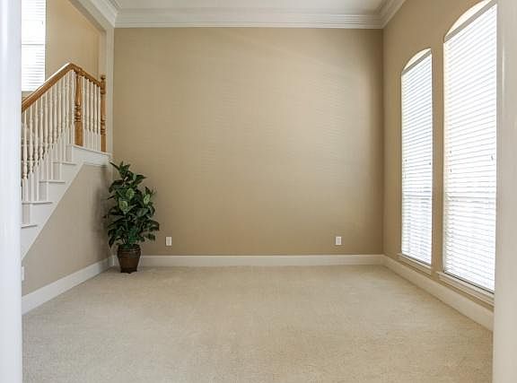 5th image of 2612 Barrington Dr
