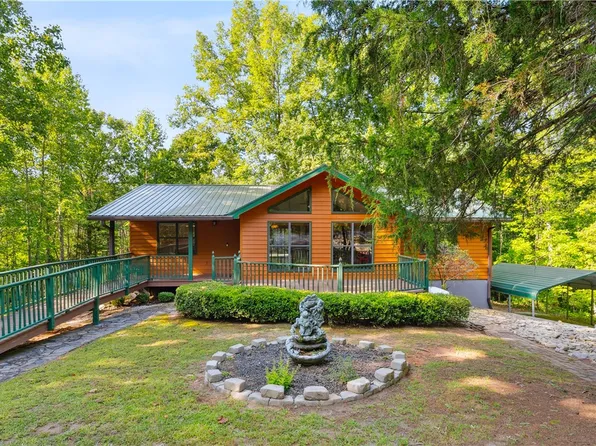 106 Waucondo Trl, Pickens, SC 29671