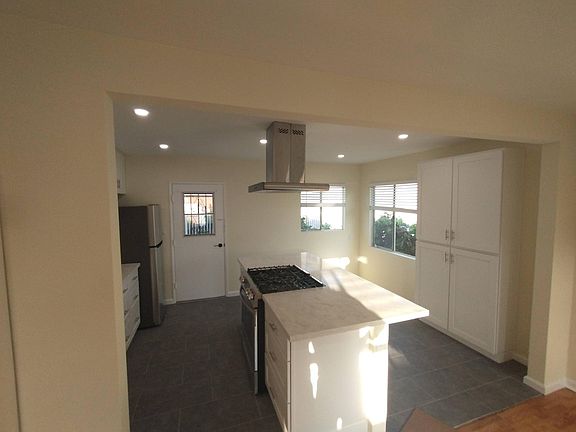 2nd image of 3525 42nd St