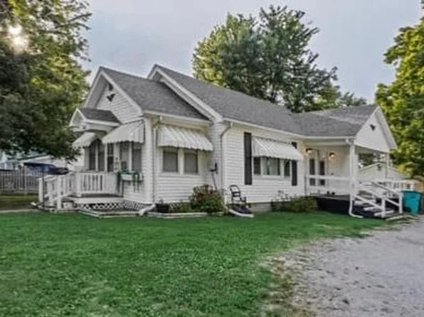 702 W Jefferson St, Pittsfield, IL 62363
