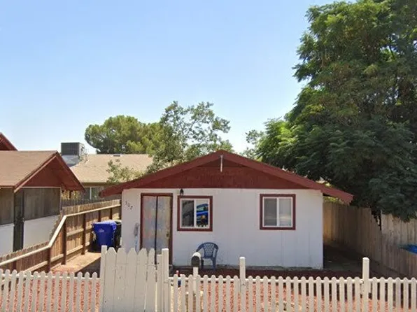 302 W Maple St, Exeter, CA 93221
