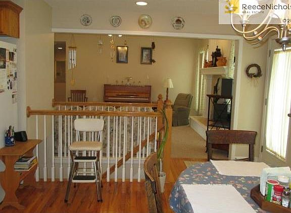 5th image of 1904 NW Hedgewood Dr