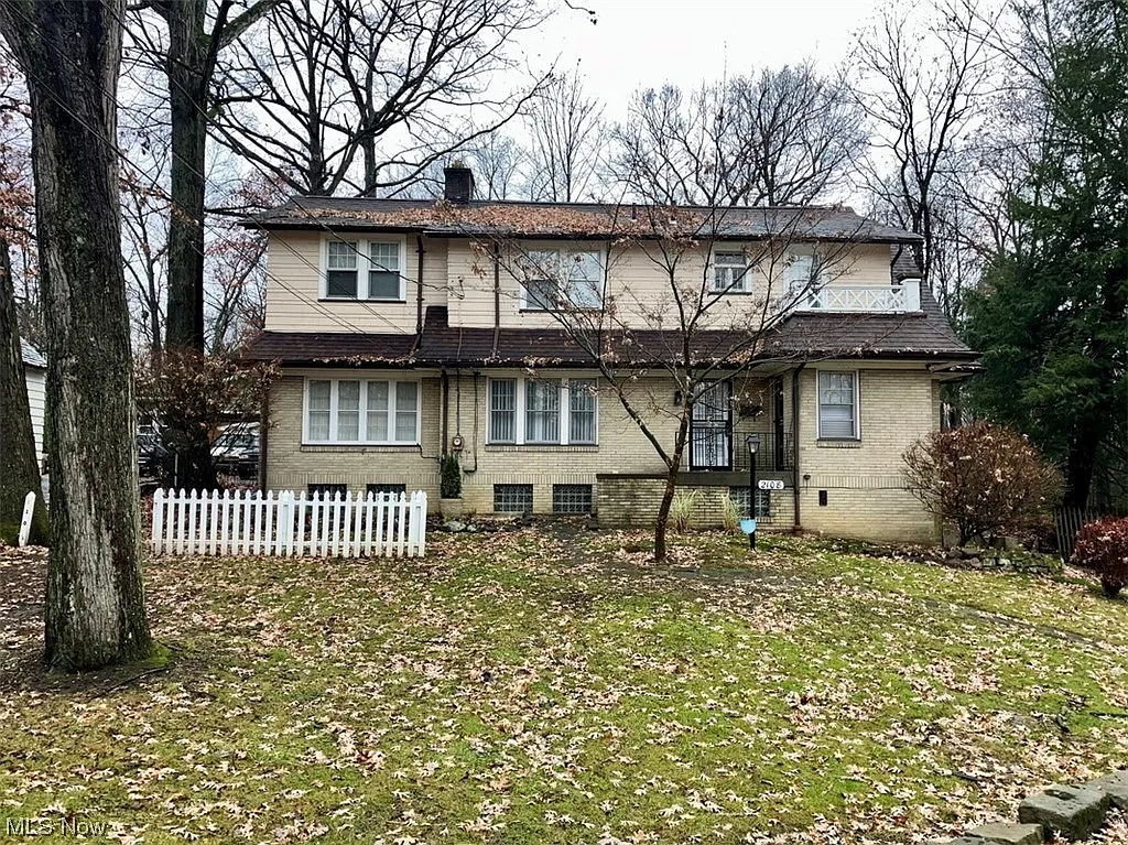 2108 Volney Rd photo 1