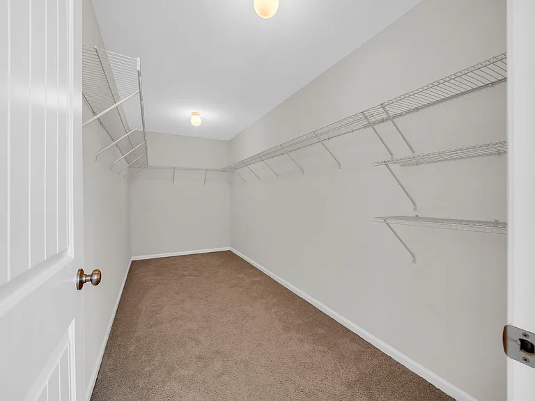 4924 Kensington Ln — Photo 15