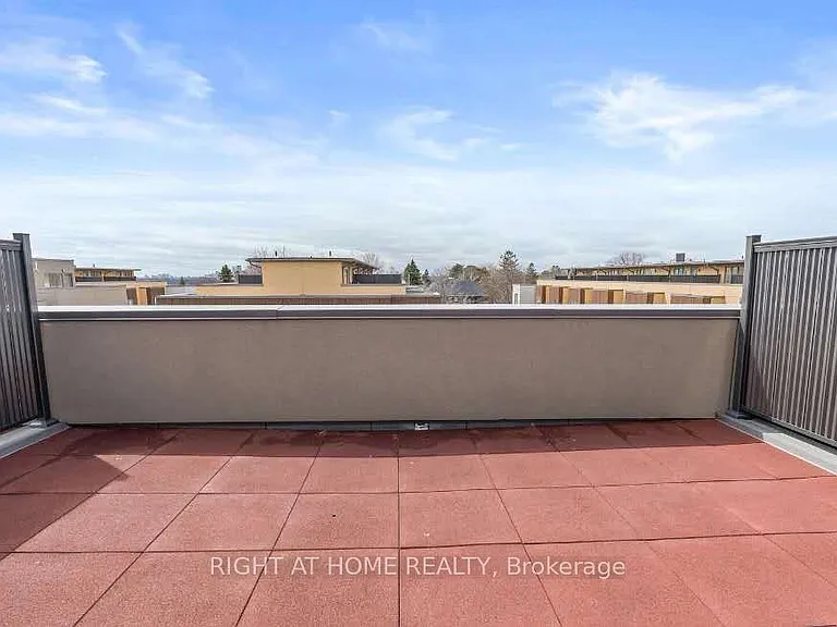 1970A Victoria Park Ave #24 — Photo 17