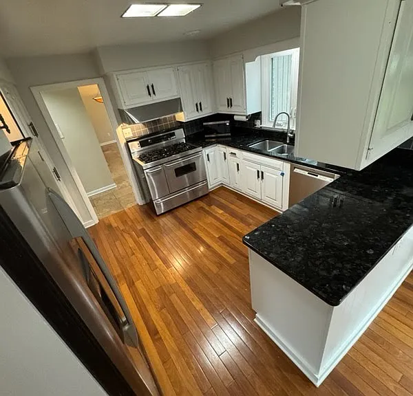 1 Julie Dr — Photo 3