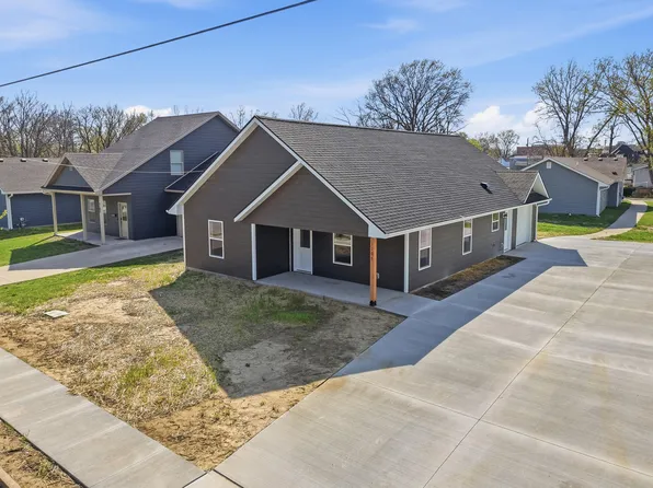 1107 N 8th St, Columbia, MO 65201