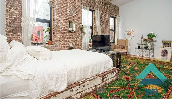 Rented by EXR | media 36