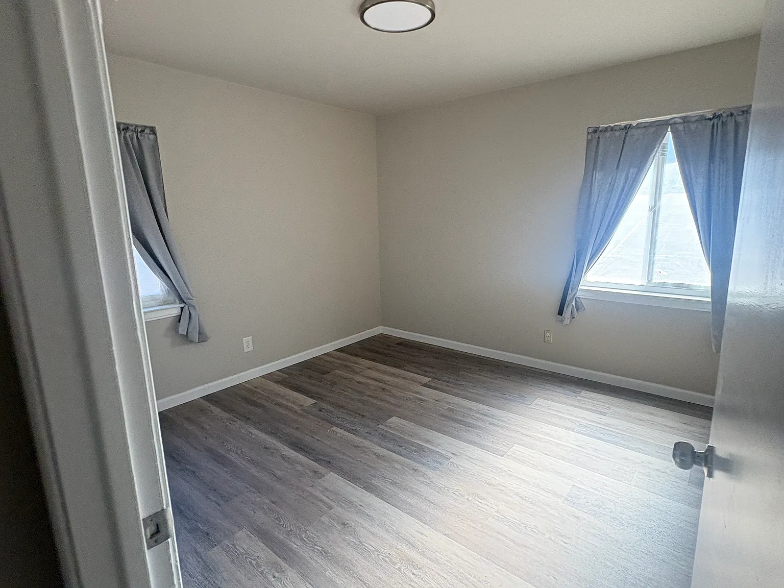 3 bed, 1102 sqft, $1,875 — Photo 3
