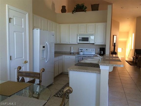 3rd image of 9651 Spanish Moss Way Unit 4123