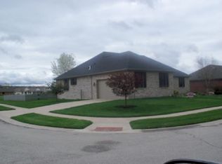 1911 Kitty Hawk Dr, Xenia, OH 45385