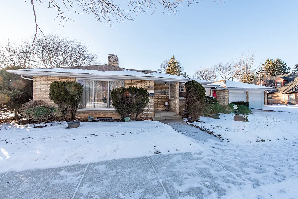 522 N Elmwood Ave photo 1