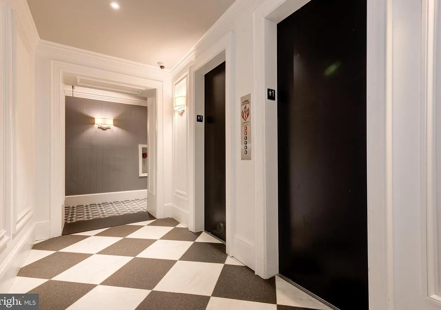 Dual-Entry Designer 2BR | In-Unit W/D | Pet Friendly & Parkside! Available now! — Photo 4