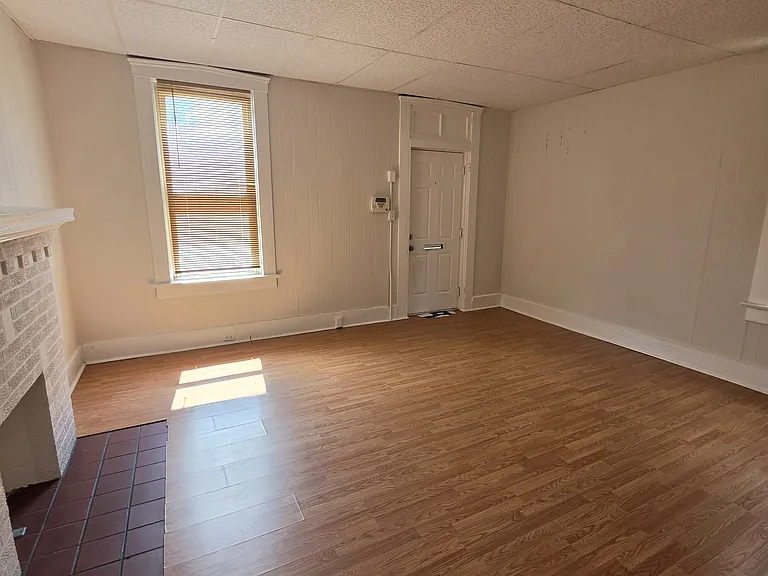 2913 California Ave — Photo 3