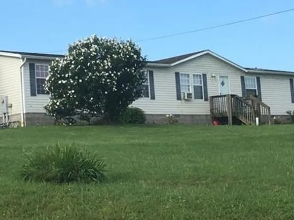 94 Holly St, Belington, WV 26250