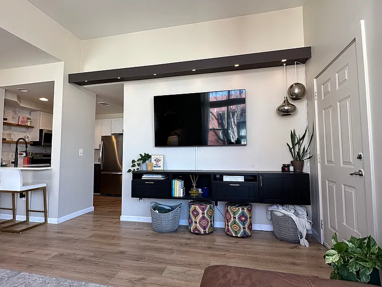 2818 Syracuse St #221 — Photo 8