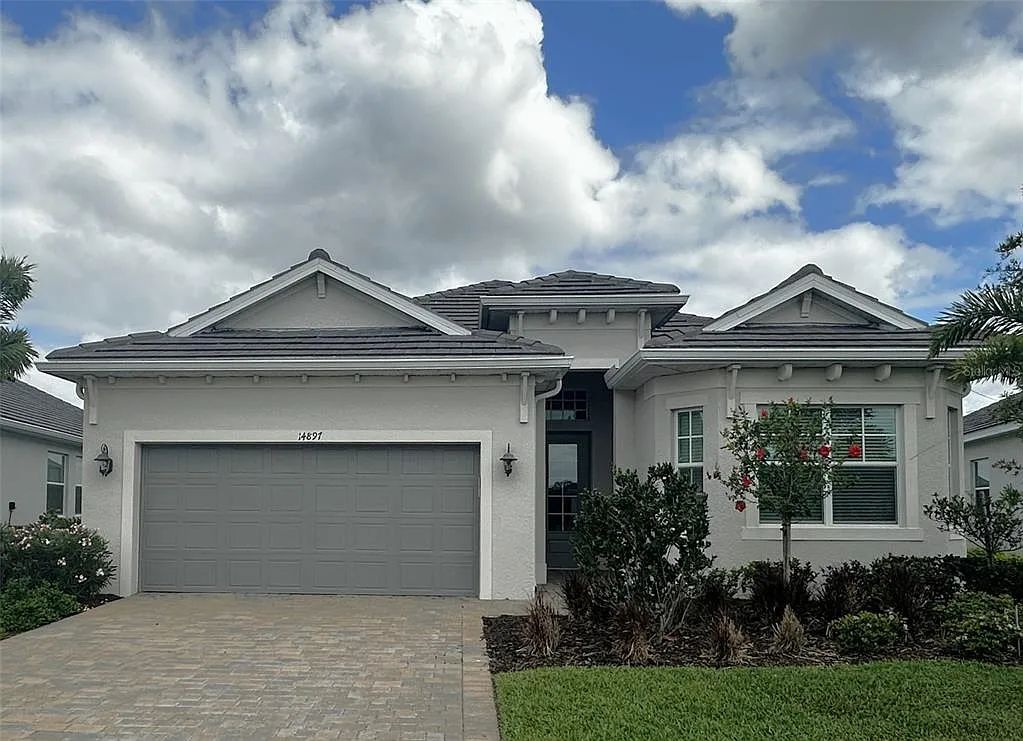 3 bed, 2.0 bath, 2046 sqft, $9,000 — Photo 1