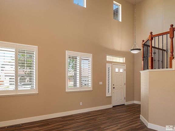 5th image of 2460 Sorrento Ln