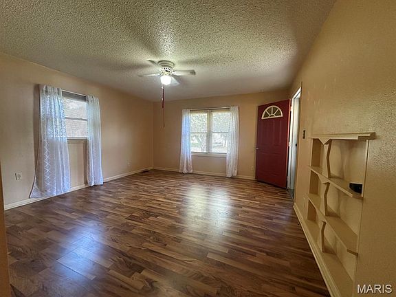 4th image of 1031 N Sassafrass St