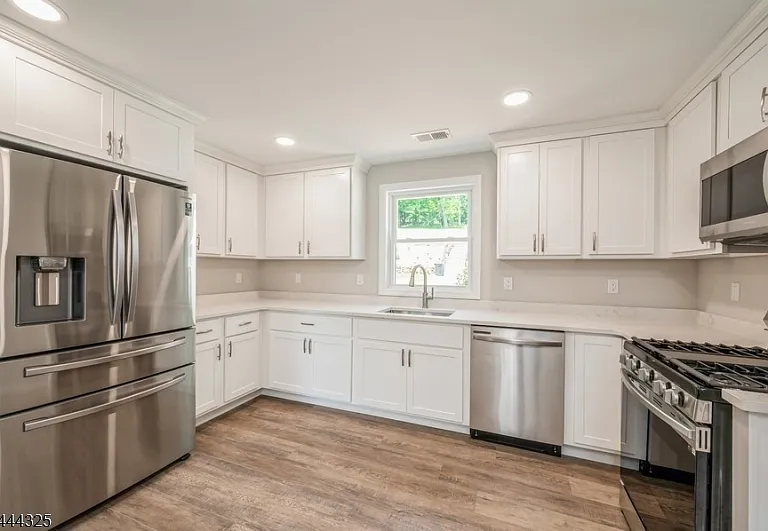 1225 Sussex Tpke — Photo 13