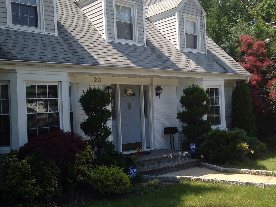 1st image of 20 Langdon Blvd