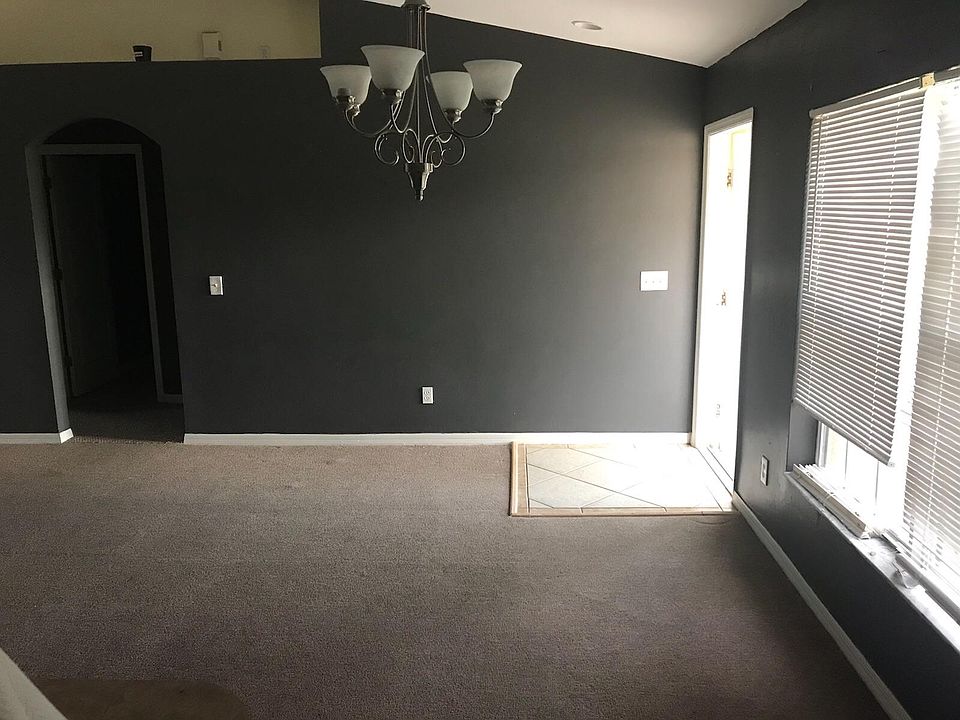 1st image of 1002 Columbus Blvd