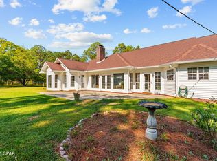 5563 Douglas Ferry Rd, Caryville, FL 32427