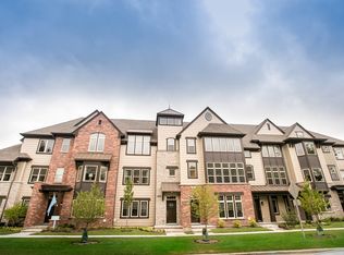 633 Parkside Ct, Libertyville, IL 60048