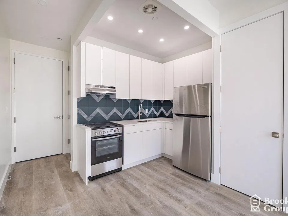 1298 New York Ave #PENTHOUSE