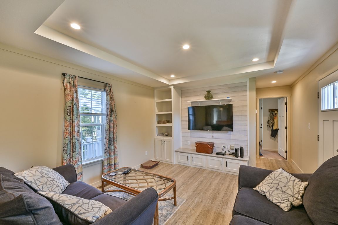 next background image