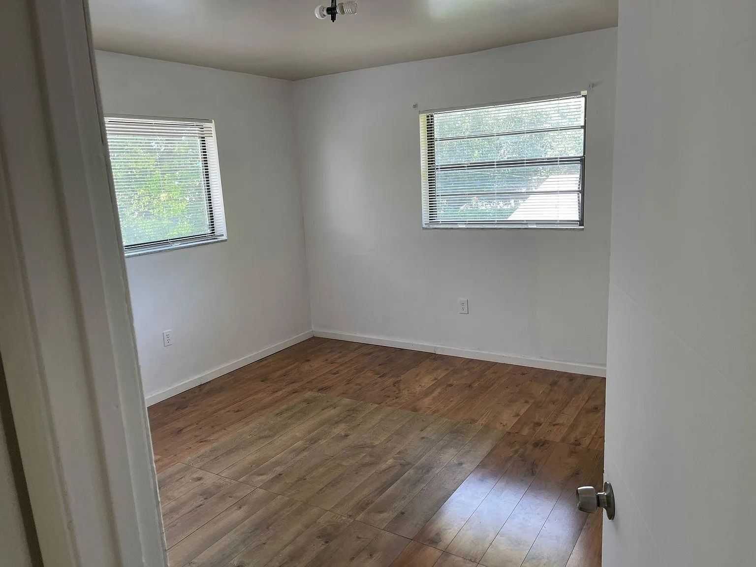 1017 SW 8th Street — Photo 4